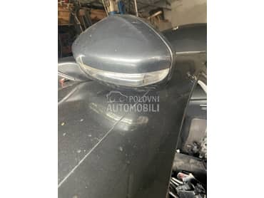 Levi retrovizor za Peugeot 208