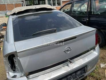 gepek vrata za Opel Vectra C od 2002. do 2007. god.