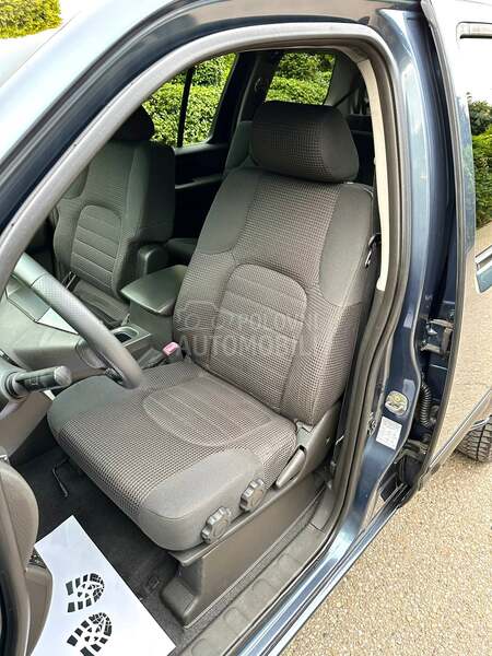 Nissan Pathfinder XE SPECIAL CH