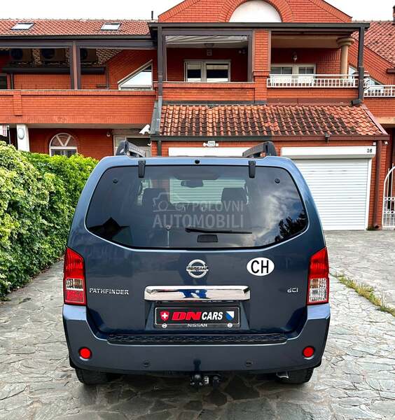 Nissan Pathfinder XE SPECIAL CH