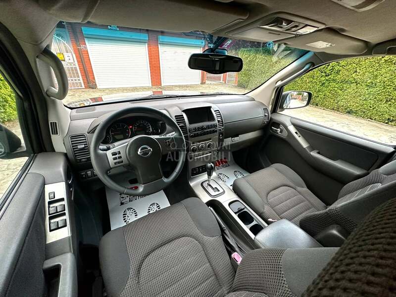 Nissan Pathfinder XE SPECIAL CH