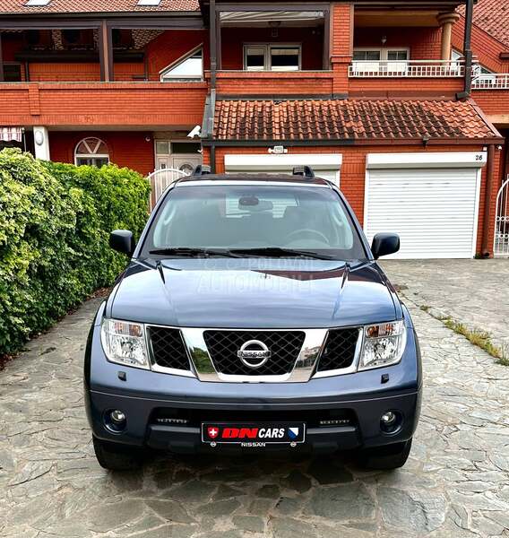 Nissan Pathfinder XE SPECIAL CH