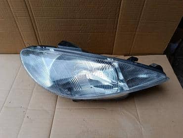 Desni far za Peugeot 206 od 1998. do 2009. god.