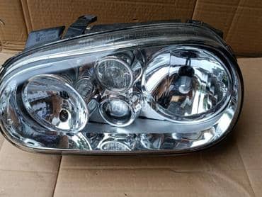 Levi far sa maglenkom za Volkswagen Golf 4 od 1998. do 2004. god.