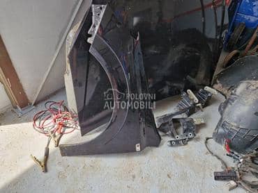 Levo krilo crno za Opel Astra H