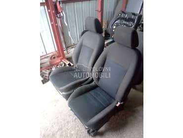 Enterijer fokus mk2 karavan za Ford Focus od 2004. do 2007. god.