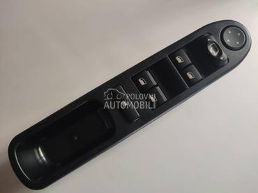 Prekidači u prednjim vratima za Peugeot 307 od 2001. do 2007. god.