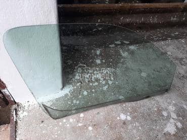 staklo prednjih vrata za Peugeot Partner od 2002. do 2009. god.