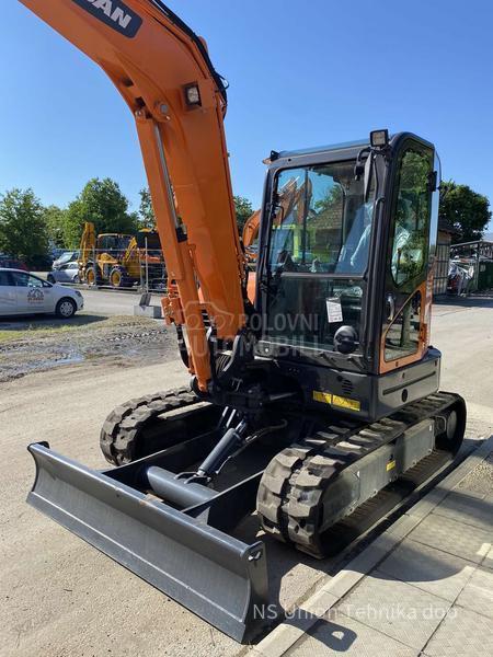 Doosan DX 63