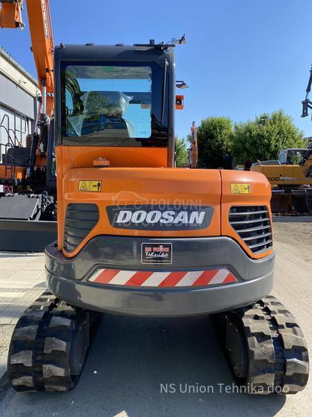Doosan DX 63
