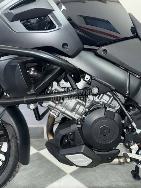 Suzuki V strom 1000 DL