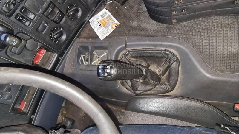 Scania P 380. KRAN