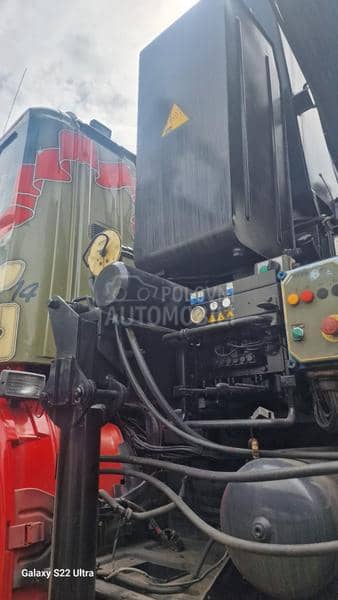 Scania P 380. KRAN