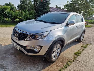 Kia Sportage -  kompletan auto u delovima