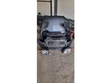 branik prednjica cela za Audi A4