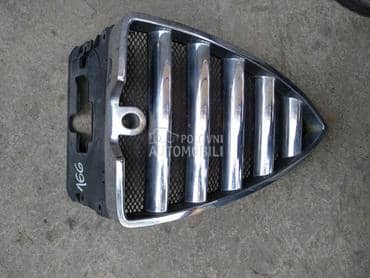 Gril na braniku za Alfa Romeo 166