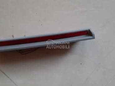 Trece stop svetlo za Audi A4 od 2000. do 2005. god.