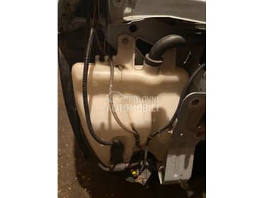 boca za brisace za Nissan Micra od 2003. do 2010. god.