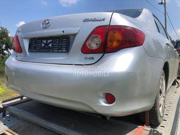 Trece stop svetlo za Toyota Corolla od 2007. do 2013. god.