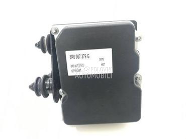 ABS centrala   8RO 907 379 G za Audi Q5