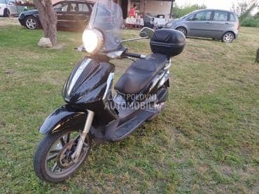 Piaggio Beverly 300 Tourer