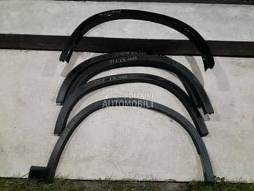 Lajsne polumesec za BMW X1