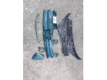 Poklopci maske za Peugeot 306