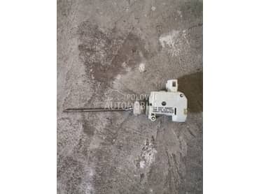 Motoric poklopca rezervoara za Volkswagen Polo od 2002. do 2009. god.