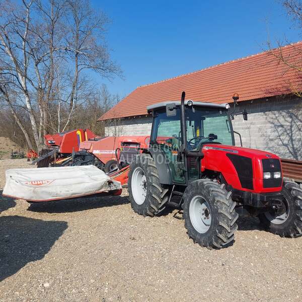 Massey Ferguson 2440ST