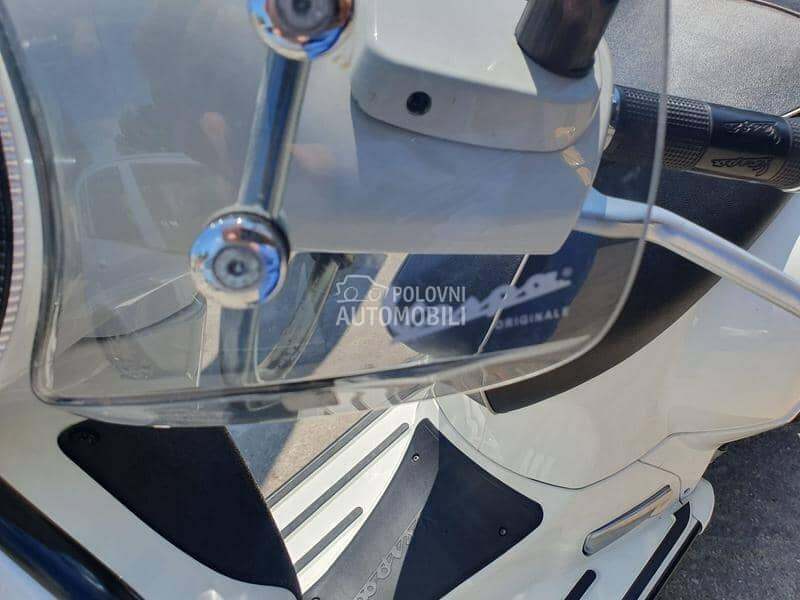 Vespa GTS 300 ie