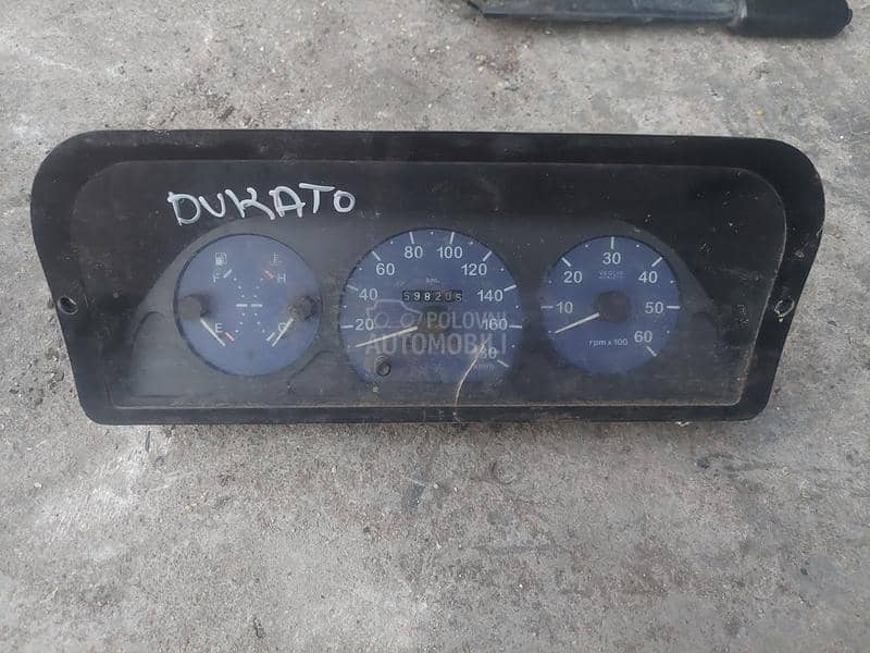 km sat instrument tabla ducato Delovi i oprema za transportna vozila