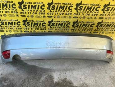 Branik zadnji sivi (hečbek) za Ford Focus od 2001. do 2003. god.