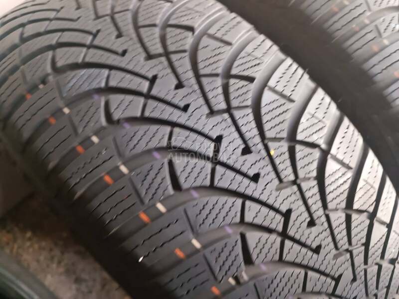 Goodyear 205/60 R16 Zimska