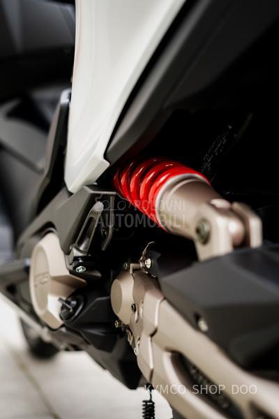 Kymco AK 575 Premium