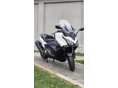 Kymco AK 575