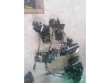 brave u vratima za Ford Fiesta od 2014. do 2017. god.