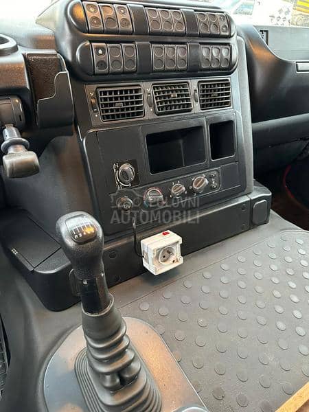 Iveco Traker 410T 450