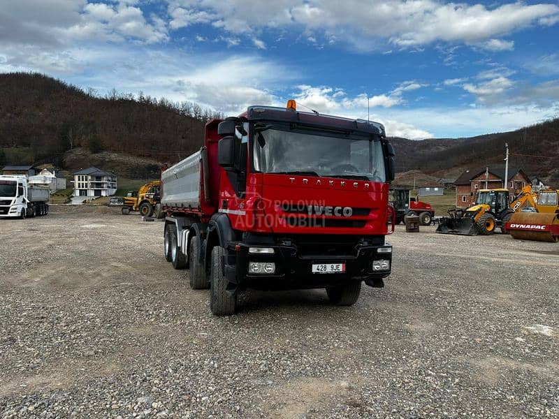 Iveco Traker 410T 450