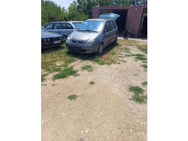 Far,krilo,hauba za Renault Scenic od 1998. do 2002. god.