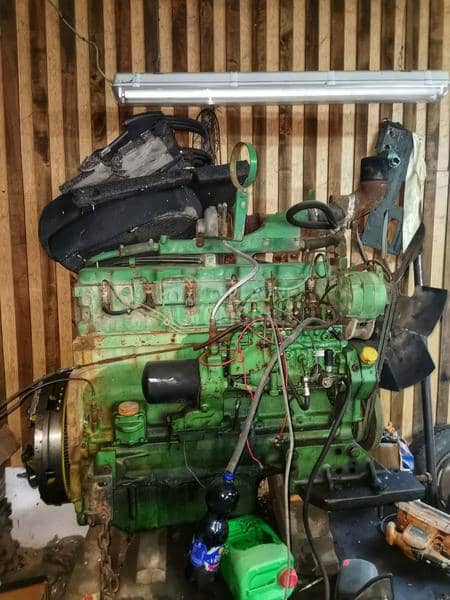 John Deer motor od 230KS