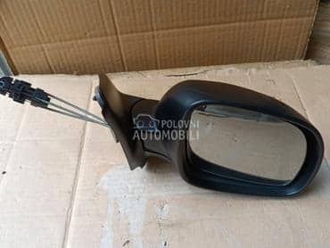 Desni mehanicki retrovizor za Seat Toledo od 1999. do 2003. god.