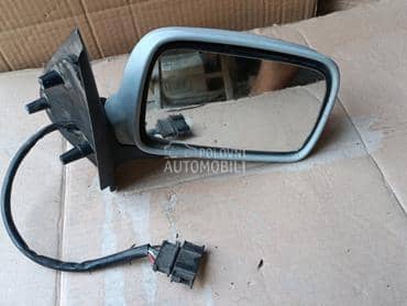 Desni elektro retrovizor za Volkswagen Polo od 1995. do 2002. god.