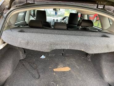 polica gepeka za Nissan Qashqai od 2007. do 2013. god.