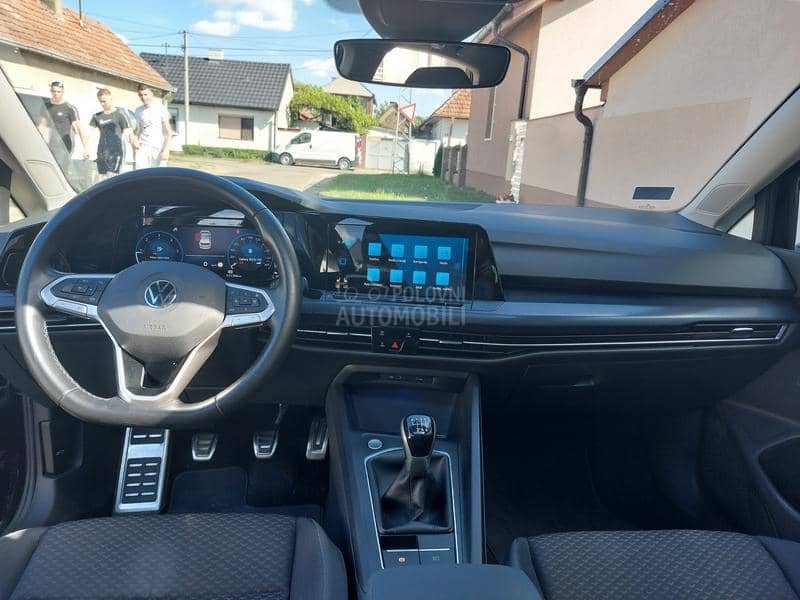 Volkswagen Golf 8 united
