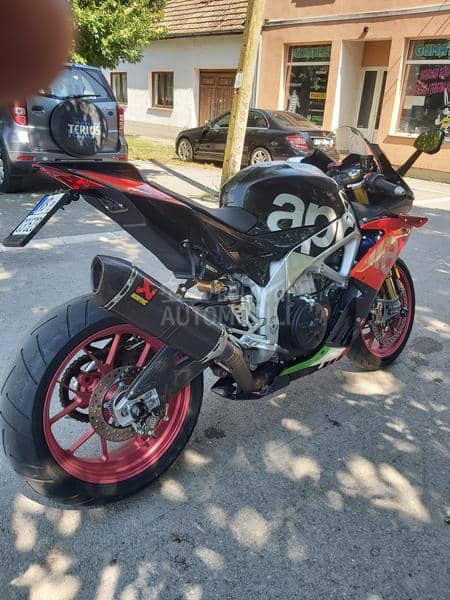 Aprilia rsv4 rf