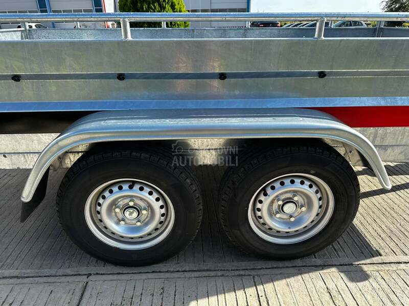 Trigano 2C300  2.5T