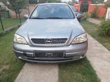 Prednji branik cod boje Z163 za Opel Astra G