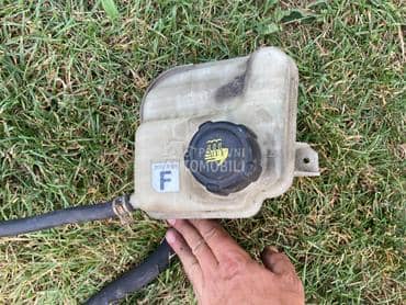 Posuda cantra vode za Nissan Qashqai