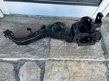 Viljuska zadnja leva za Nissan Qashqai, Qashqai + 2 od 2007. do 2015. god.