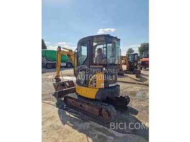 Komatsu PC30MR